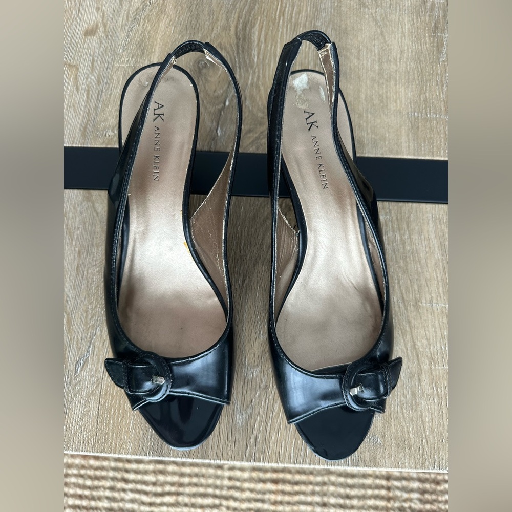 AK Anne Klein Black Slingback Peep Toe Heels – Buckle Detail